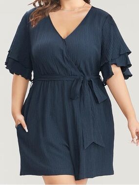 NWT! BloomChic Crepe Navy Surplice Ruffle Sleeve Short Romper w/ Belt size 26